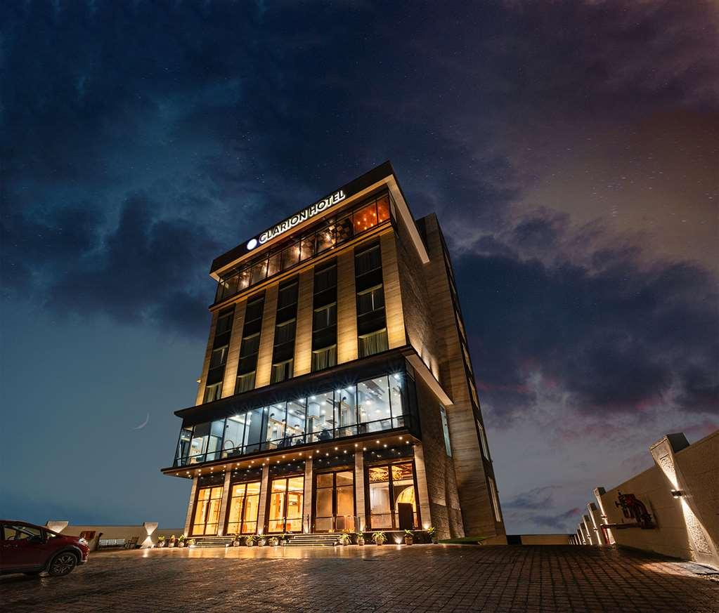 Clarion Hotel Epicure Dehradun Exterior photo
